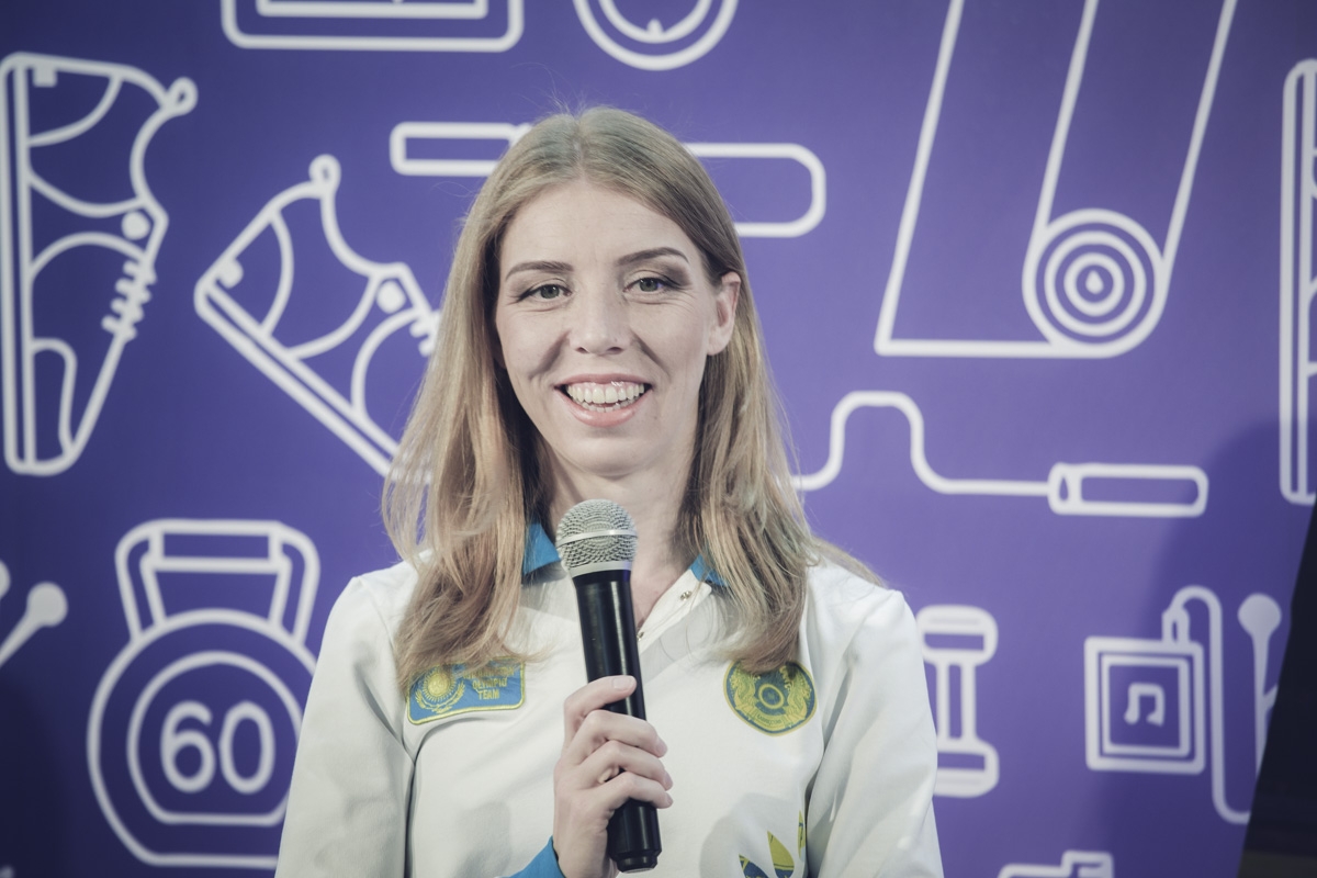 Елена Хрусталева